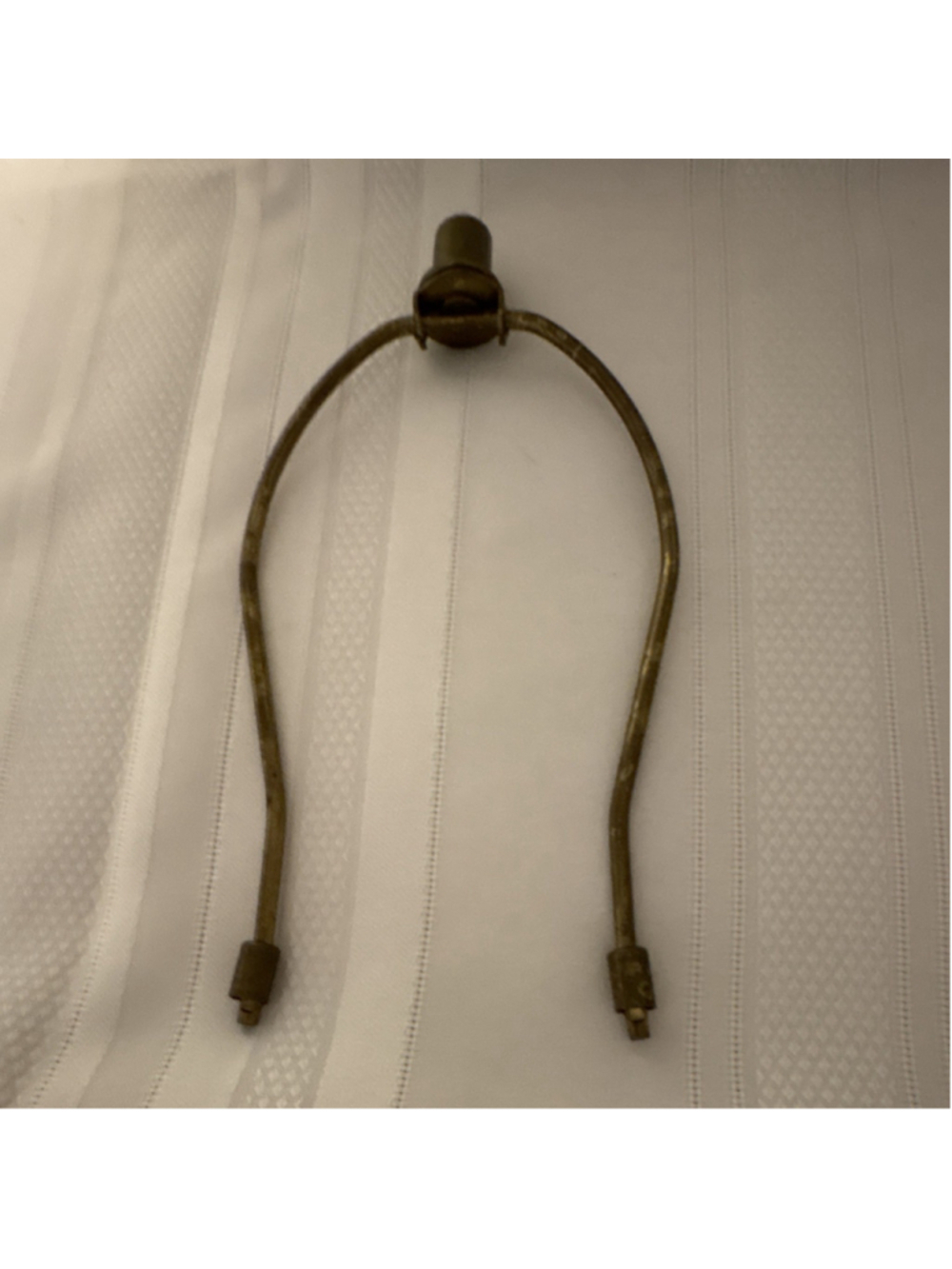 Brass Metal Lamp Harp Frame with Top Saddle Socket Holder for Lamp Shade
